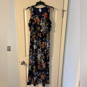 Long Dress. Size M. New without tags.